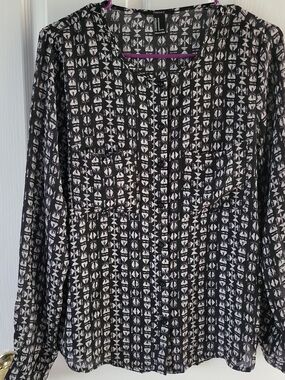 Black and White Geometric Button-Up Blouse